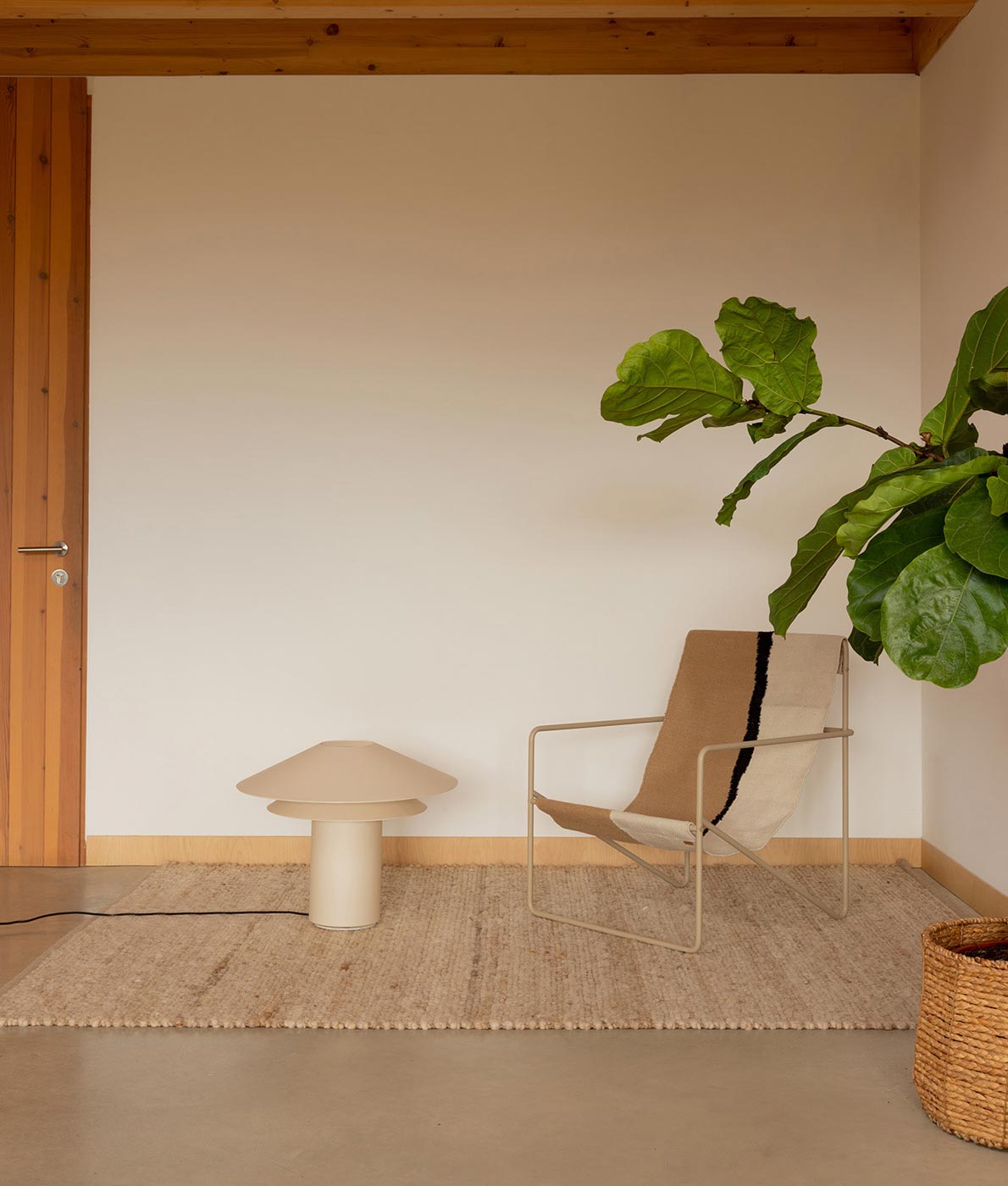 SHAN große Tischlampe in Weiß und Beige - Umgebung 2