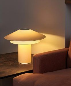 SHAN große Tischlampe in Weiß und Beige - Umgebung