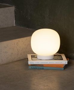 Weiße Tischlampe AMELIA - Umgebung
