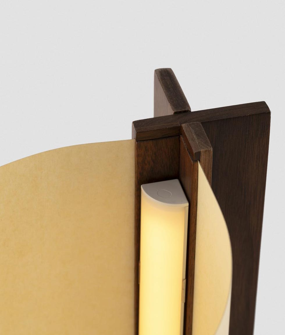Tischleuchte in Nussbaum und Papyrus CATA 180 LED - 2